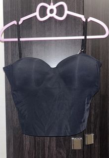(Category: ) located in . Submitted by chikobellpreloved (Listing ID 1438291159, Image 1). Description: .