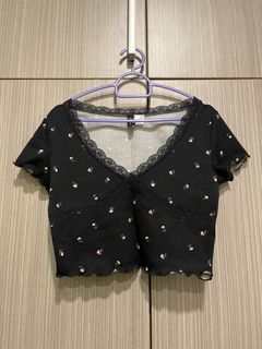(Category: ) located in . Submitted by preloved_stuff29 (Listing ID 1438221276, Image 1). Description: .