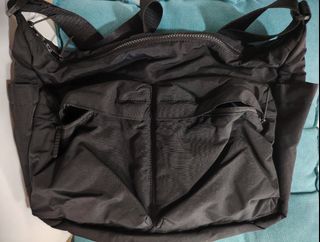 (Category: ) located in . Submitted by selling600d (Listing ID 1438265059, Image 1). Description: .