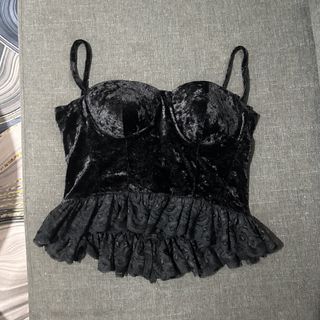 (Category: ) located in . Submitted by whimsigal.sells (Listing ID 1438294383, Image 1). Description: .