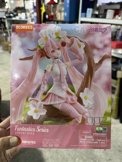 (Category: ) located in . Submitted by qparkshop2 (Listing ID 1438252467, Image 1). Description: .