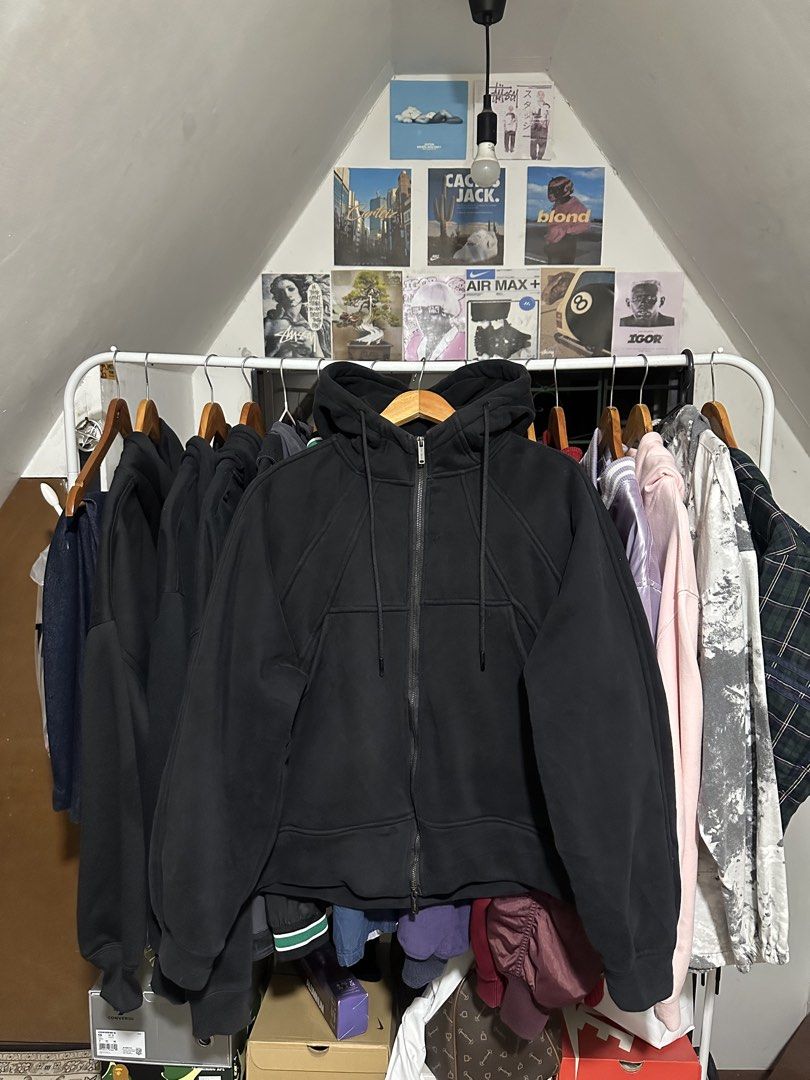 Boxy Double Zip Hoodie (Category: Coats, Jackets and Outerwear) located in Quezon City. Submitted by 00029 (Listing ID 1438222288, Image 1). Description: Boxy Double Zip Hoodie (Mas makapal pa sa mukha mo!) Size: Large Boxy (25 width x25 Length) Price: 599+sf For your outfit!! .