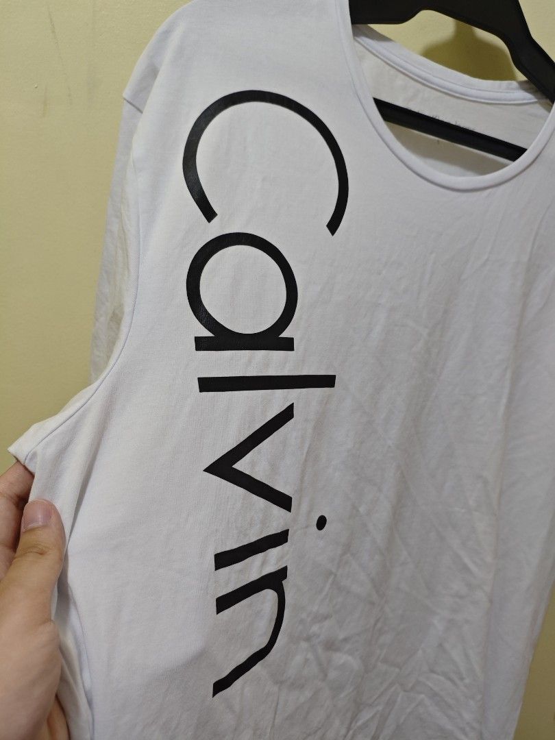 Calvin Klein White Classic Men Tshirt (Category: Tshirts & Polo Shirts ) located in Baguio. Submitted by jayjay_apparel01 (Listing ID 1438191228, Image 3). Description: Calvin Klein White Classic Men Tshirt Color Rate 9.8/10 Like New Complete Tags Soft Tela Need Wash Size XL Dimes 22 Width 27 Length Price P399.