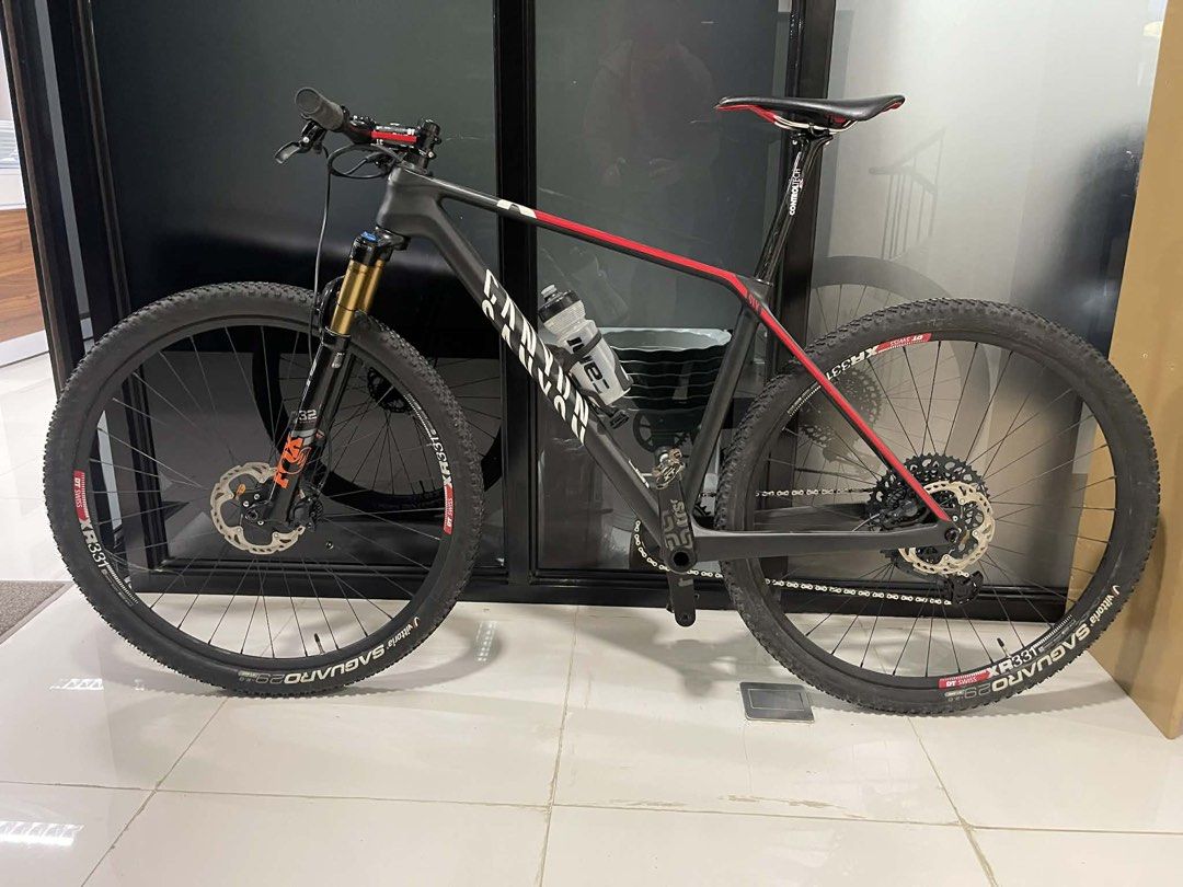 Canyon CF SLX Mountain Bike (Category: Bicycles) located in Oton. Submitted by julandimbang (Listing ID 1438198271, Image 2). Description: For Sale ₱220k negotiable Canyon Exceed SLX Carbon Frame 29er Medium Fox 32 Stepcast Kashima Sram GX upkit & Thirteen Crankset Check pics sa other specs Pm.