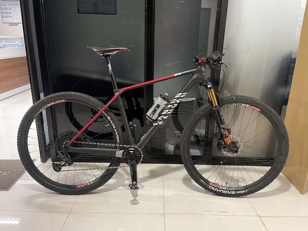 Canyon CF SLX Mountain Bike (Category: Bicycles) located in Oton. Submitted by julandimbang (Listing ID 1438198271, Image 1). Description: For Sale ₱220k negotiable Canyon Exceed SLX Carbon Frame 29er Medium Fox 32 Stepcast Kashima Sram GX upkit & Thirteen Crankset Check pics sa other specs Pm.