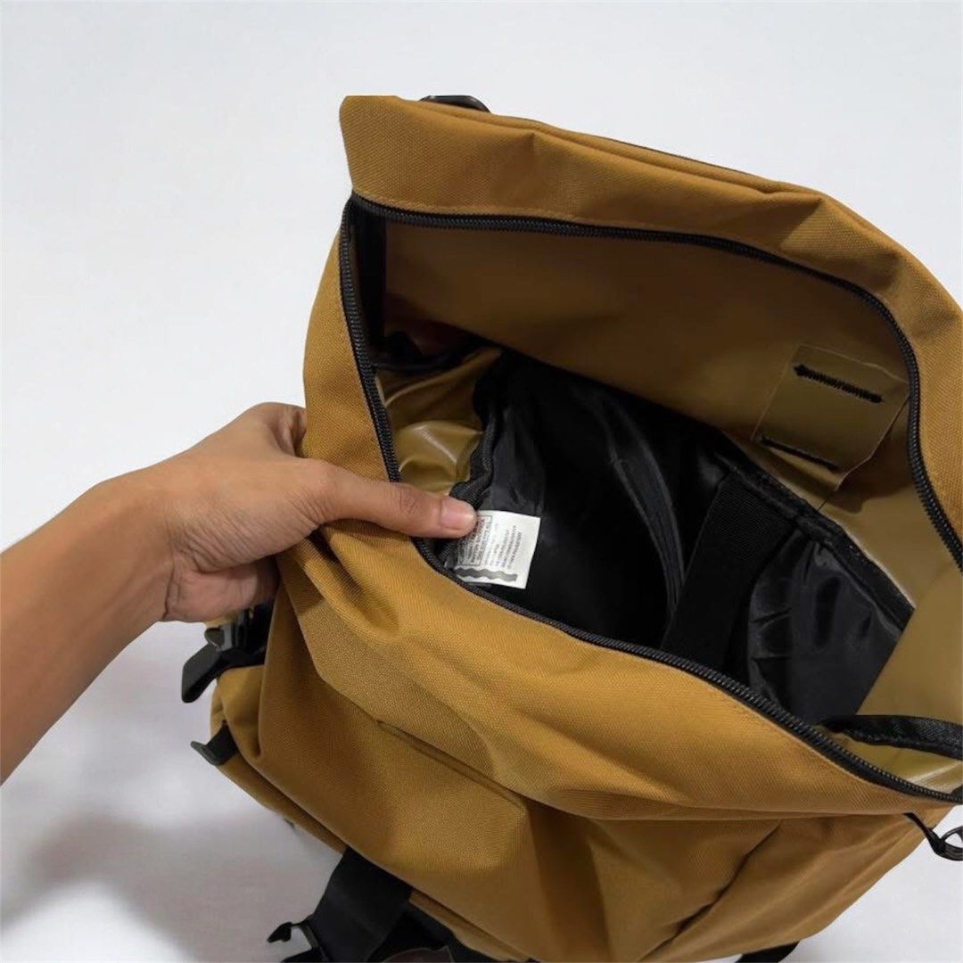 CARHARTT BACKPACK (Category: Strollers) located in Manila. Submitted by scarlett_hope (Listing ID 1438225522, Image 3). Description: .