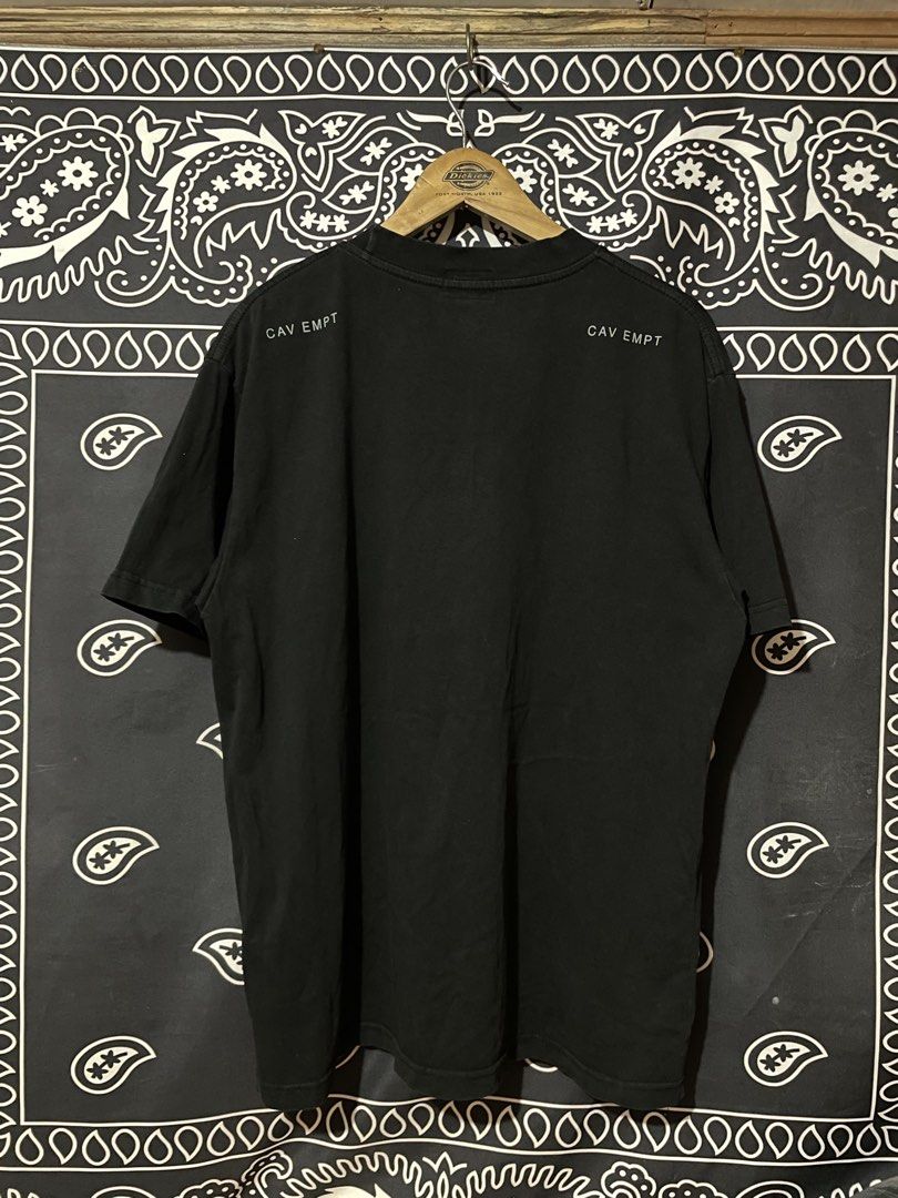 Cav Empt Graphic Tee (Category: Tshirts & Polo Shirts ) located in Dasmarinas. Submitted by rebiboyz (Listing ID 1438298613, Image 2). Description: - Black Cav Empt T-shirt - Graphic print on front -SIZE XL (23x29) -Need wash only.
