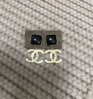 (Category: ) located in . Submitted by vintage.paradise_online.shop (Listing ID 1438293734, Image 1). Description: .