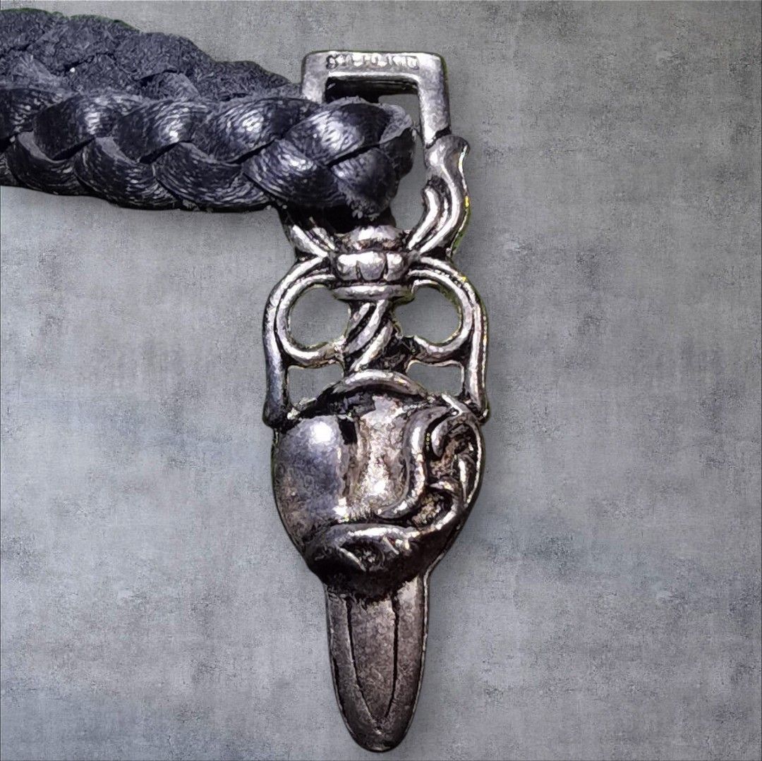 Chromehearts phone dagger charm (Category: Jewelry) located in Manila. Submitted by eagerbeaverph (Listing ID 1438199292, Image 2). Description: Chrome hearts dagger phone charm Off From japan Please self authenticate detailed photos are posted Send me your offers too.