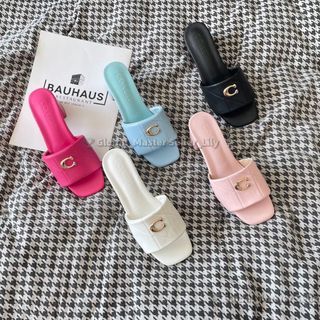 (Category: ) located in . Submitted by fashion.luxe (Listing ID 1438289668, Image 1). Description: .