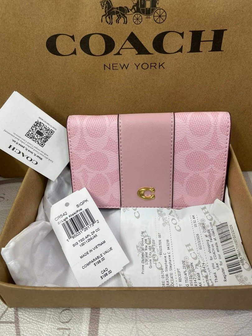 Coach Essential Slim Wallets (Category: Luxury Bags & Wallets) located in Bulacan. Submitted by yukionnana (Listing ID 1438226663, Image 2). Description: BODEGA SALE‼️! 🔥 100% Authentic Coach -Made in Vietnam / Japan Import Price: ₱2,499 each + shipping fee ✅ 100% Authentic ✅ Complete Inclusions ✅ actual photo 📌 Limited stocks only! 📩 DM now to order! These are Coach Essential Slim Wallets, featuring the brand's signature jacquard and refined 