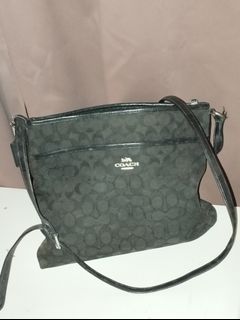 (Category: ) located in . Submitted by shoppin_craze (Listing ID 1438172301, Image 1). Description: .