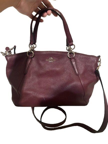 Coach Small Kelsey Satchel (Category: Luxury Bags & Wallets) located in Paranaque City. Submitted by mnm1996 (Listing ID 1438272801, Image 1). Description: .
