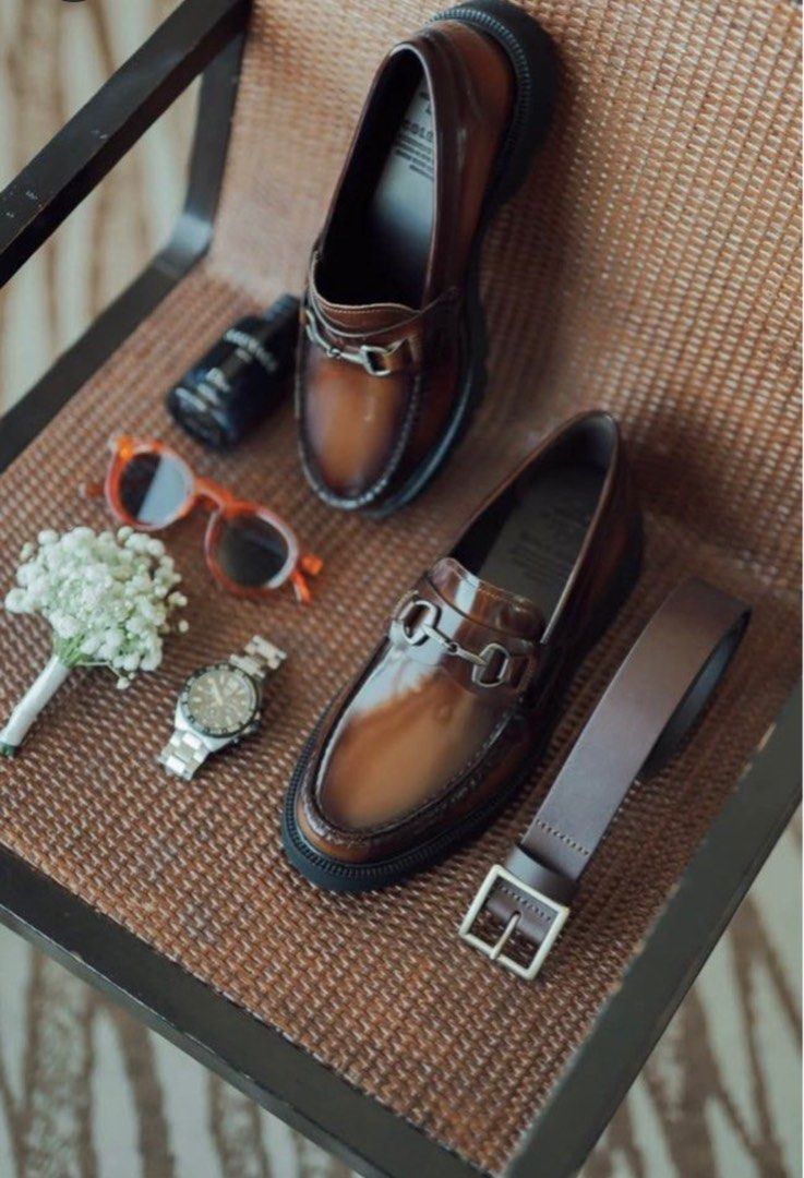Cole Haan AC Bit Loafer - Dark Chocolate (Category: Dress Shoes) located in Manila. Submitted by donatatttsy (Listing ID 1438166027, Image 2). Description: Once lang ngamit during our wedding original - Cole Haan AC Bit Loafer - Color: Dark Chocolate - Size: 8Wide - Design: Classic loafer with bit detail - Sole: Lug sole - Includes original box.