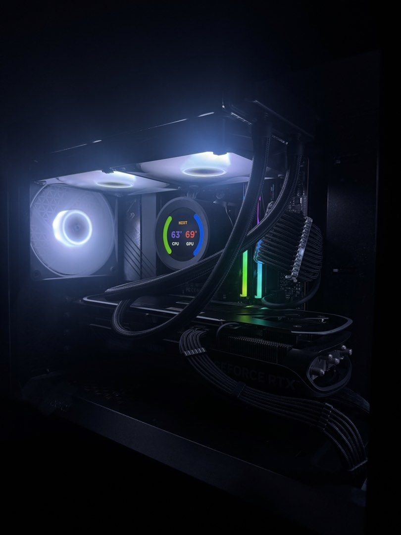 Custom Built PC455662223765032960