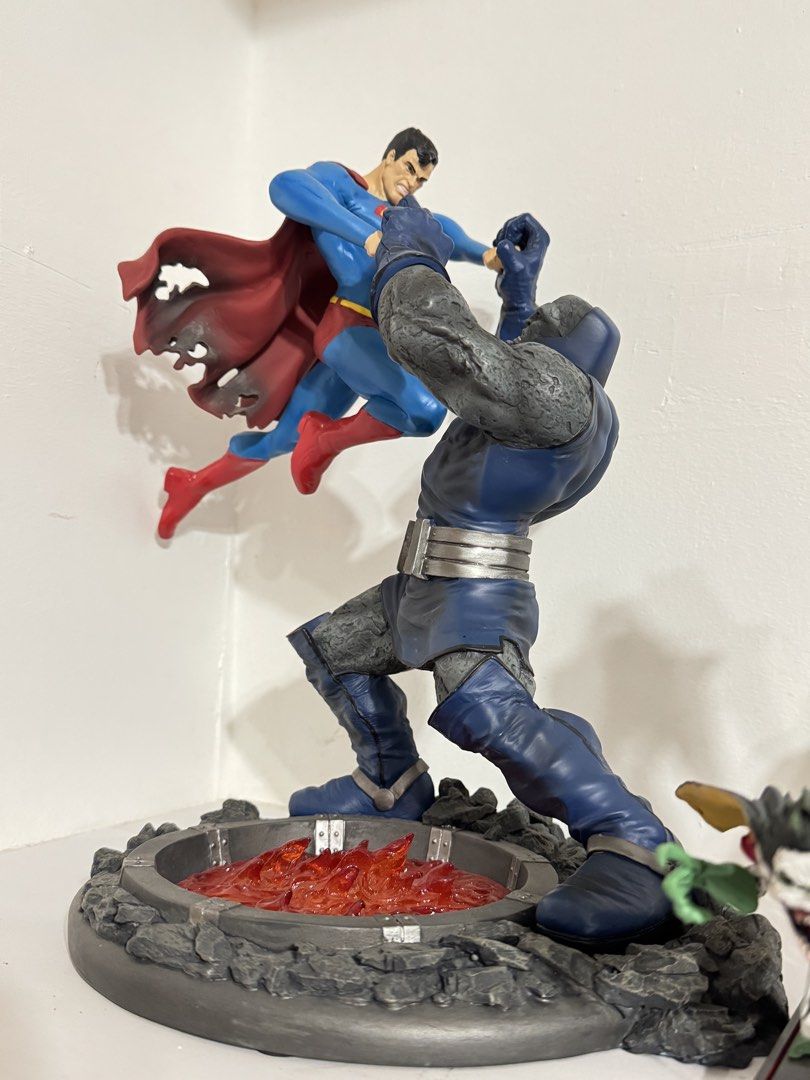 DC Collectibles Superman vs Darkseid Statue (Category: Figurines & Statues) located in Paranaque City. Submitted by gaftumar (Listing ID 1438138030, Image 1). Description: - Superman vs. Darkseid statue - Approximately 12.5 inches tall - Designed by Walter O'Neal - Sculpted by Ray Villafane - Features a fiery base - Includes original box - BIB.