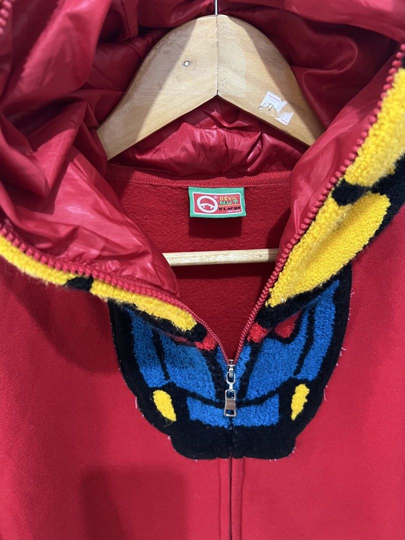 Devil Nut FullZip Hoodie (Category: Activewear) located in Bacoor. Submitted by basicthrift (Listing ID 1438186172, Image 3). Description: Excellent Condition Pm for more info.