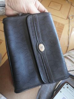 (Category: ) located in . Submitted by thrifting_mamah (Listing ID 1438244827, Image 1). Description: .