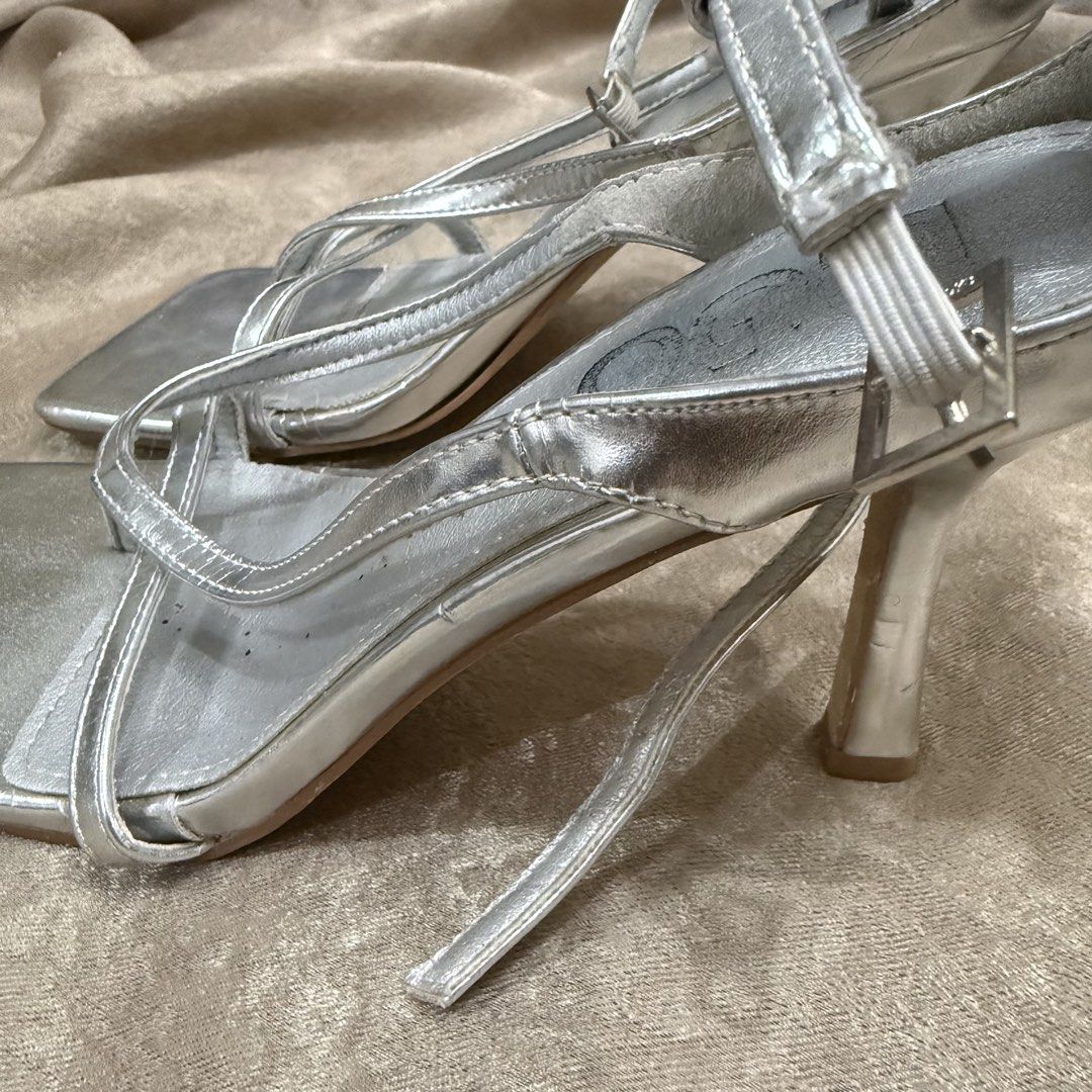 EGO SANDALS (Category: Flats & Sandals) located in Manila. Submitted by blossm (Listing ID 1438236645, Image 2). Description: Size us 6 sandals perfect for everyday 🤍.