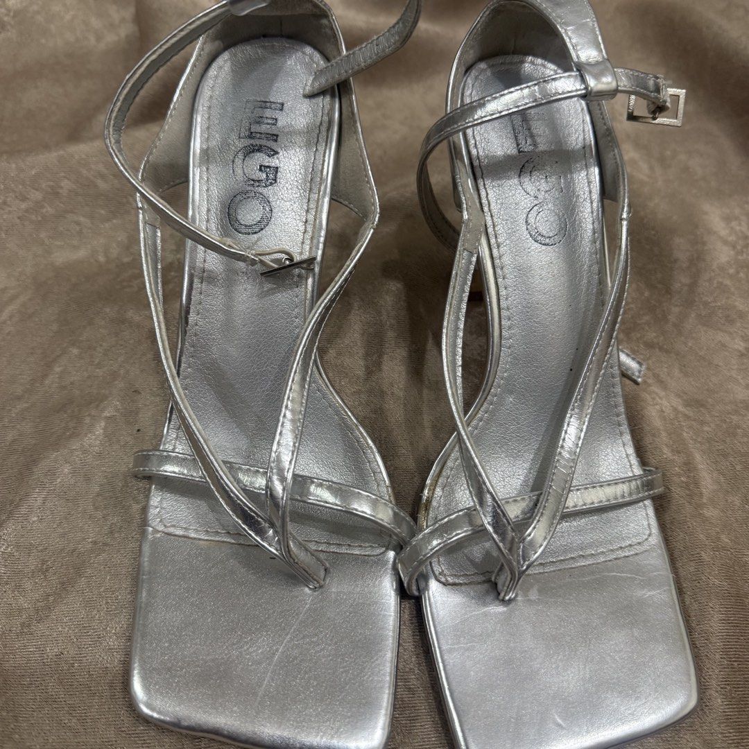 EGO SANDALS (Category: Flats & Sandals) located in Manila. Submitted by blossm (Listing ID 1438236645, Image 3). Description: Size us 6 sandals perfect for everyday 🤍.