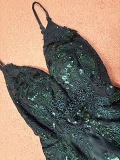 Emerald green dress For Sale | Evening dresses & gowns | Carousell Singapore