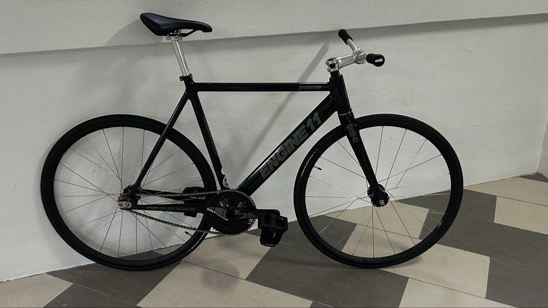 Engine 11 Sprinter (Category: Bicycles) located in Singapore. Submitted by wemovee (Listing ID 1438303033, Image 2). Description: Wtt/wts Engine 11 Sprinter Green Wave (56) frame Nitto 92 Thomson X4 Stem Nitto for shred Please be reasonable with your offers 🫡 .
