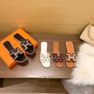 (Category: ) located in . Submitted by bags.shoes.etc (Listing ID 1438291710, Image 1). Description: .