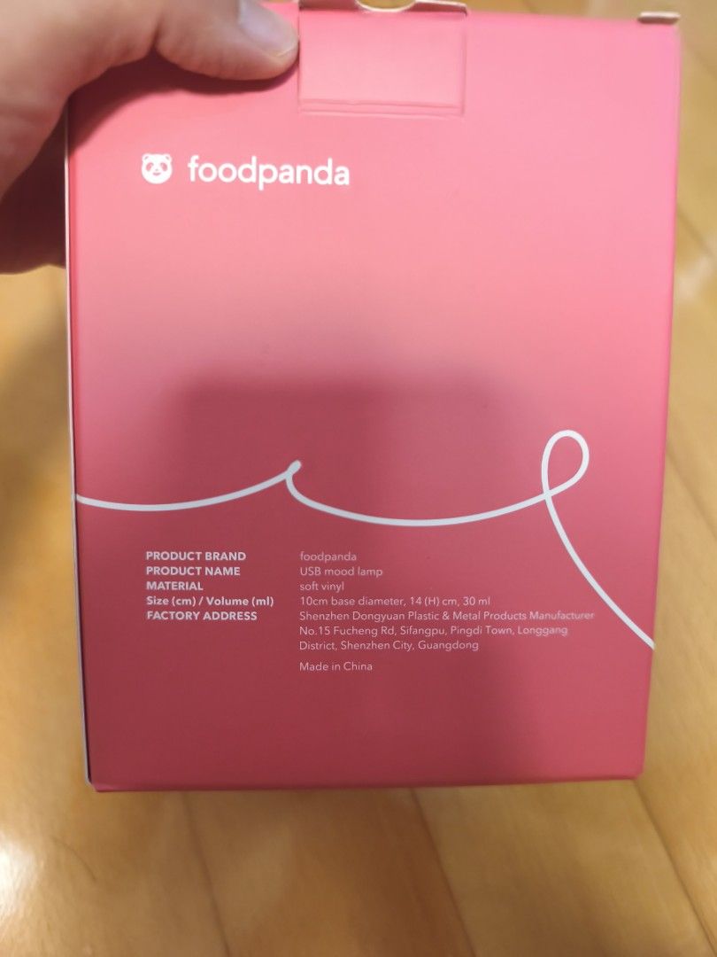 Foodpanda USB 燈 （分類：燈飾）位於 Hong Kong。 由 alanseksw.1 提交（商品編號 1438268613，圖片 3）。簡介： 尺寸為 10cm (直徑) x 20cm (高)。材質為軟膠。可愛貓咪造型，可以點亮心情。適合放在房間或辦公室，增添溫馨氛圍。由 Foodpanda 贊助，來自中國製造。 只打開試過一次，印象中要長插電。