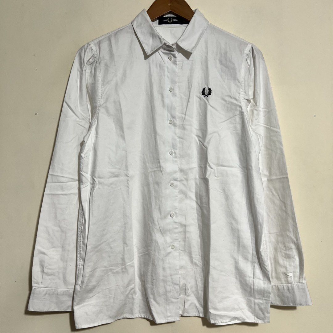 Fred Perry Buttondown L/S (Category: Longsleeves) located in Puerto Princesa. Submitted by mshookup (Listing ID 1438232037, Image 1). Description: Size: 6 USA Excellent USED Condition Measurements: 19.5" pit to pit 28" length Manage your expectations. Thrifted‼️.