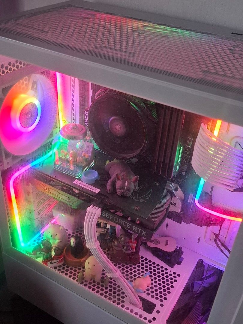 Fully White Custom Gaming PC with RGB Lighting455771283721431042