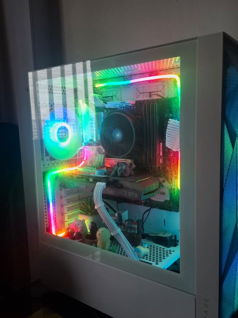 Fully White Custom Gaming PC with RGB Lighting455771283721431041