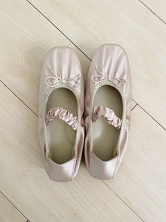(Category: ) located in . Submitted by harpercloset (Listing ID 1438136360, Image 1). Description: .
