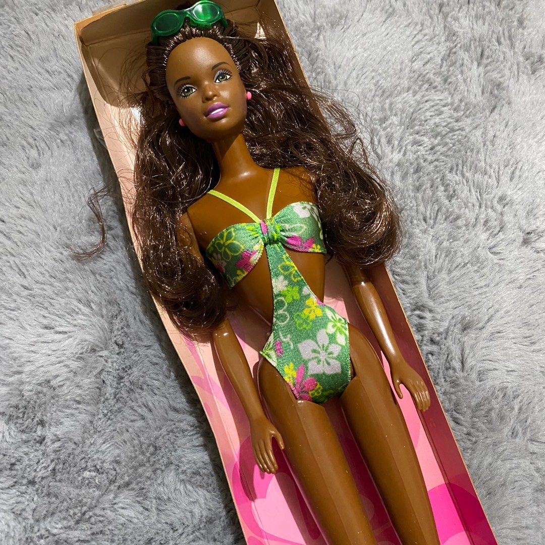Hawaii Christie Doll 1999 (Category: Vintage Collectibles) located in Manila. Submitted by cloudestine (Listing ID 1438275923, Image 1). Description: Open box (damaged), doll itself is intact. Due to age and long-term storage, the doll may have minor dust or small debris, some deterioration and discoloration which is typical for vintage dolls. Posted photos are actual. Detailed photos and other details will be sent to a sure buyer only. Note that