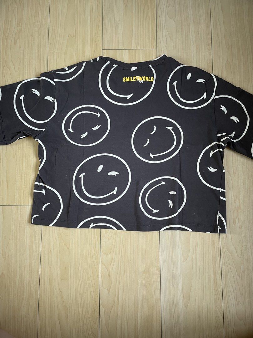 H&M Smiley Face Graphic T - Shirts (Category: Shirts) located in Quezon City. Submitted by istuffz (Listing ID 1438148891, Image 3). Description: hi im selling h&m smiley face graphic t - shirts for 200 each size for 14 years old and above thanks.