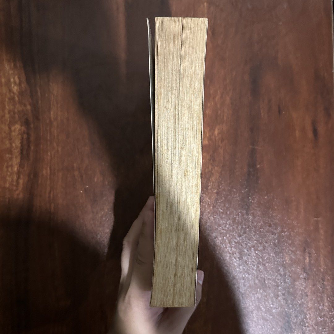 Hopeless by Colleen Hoover (Category: Storybooks) located in Cavite. Submitted by zy.treasures (Listing ID 1438225795, Image 3). Description: ORIGINAL - readable - yellow pages and some stains - w/ plastic cover.