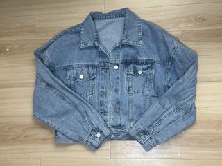 (Category: ) located in . Submitted by shopalmostfriday (Listing ID 1438130415, Image 1). Description: .