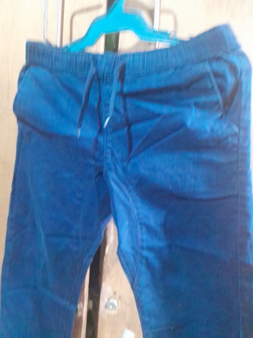 Just Jeans Size 8 jogger (Category: Babies & Kids Fashion) located in Manila. Submitted by maceler (Listing ID 1438127917, Image 3). Description: - Dark blue Just Jeans -joggers - Size 8 - Elastic waistband with drawstring - Perfect for everyday wear -color is nice in actual can't see the real color due to bad lightning.