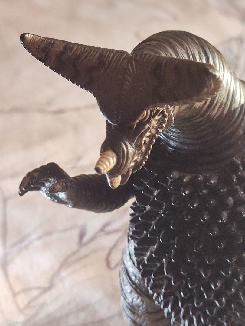 Kaiju Gamora 1994 japan (with issues) horn (Category: Figurines & Statues) located in Manila. Submitted by olx156 (Listing ID 1438124555, Image 3). Description: .