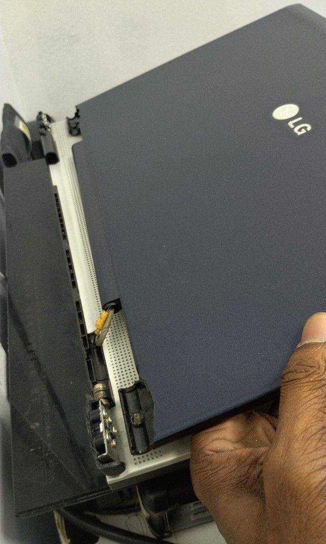 Laptop456087675665141761