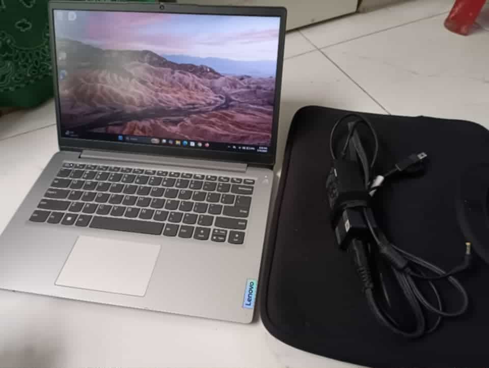 Lenovo Laptop with AMD Ryzen 3 ( Price Drop ) Rush SALE (Category: Laptops & Notebooks) located in Bulacan. Submitted by mitchikoscollection (Listing ID 1438122533, Image 2). Description: - Lenovo laptop - AMD Ryzen 3 7320U processor - 8GB RAM - 477GB storage - AMD Radeon 610M graphics - Includes charger and laptop sleeve - Silver color Specs: 14inch FHD ips Ultra slim laptop Ryzen 3 7000 series Amd radeon graphics Up to 4.1ghz 8cpu's 8gb ram ddr