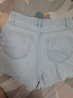 (Category: ) located in . Submitted by cynthia2302 (Listing ID 1438303207, Image 1). Description: .