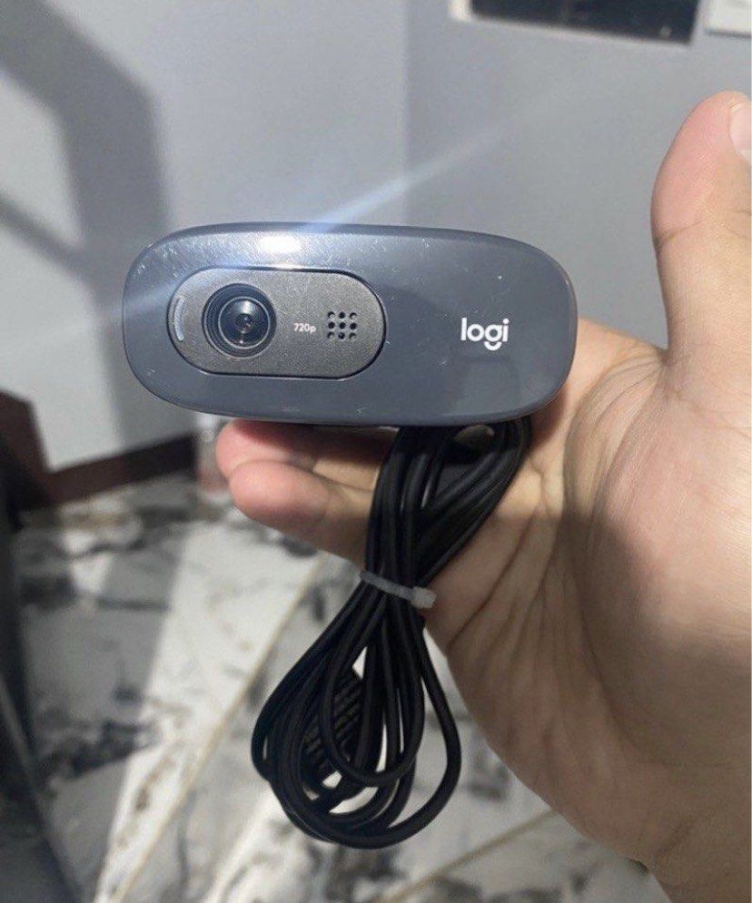 Logitech C270 (Category: Webcams) located in Rizal. Submitted by supremo199x (Listing ID 1438300424, Image 2). Description: For Sale Logitech C270 no issue plug and play reason for selling di naggamit. PM lang po sa interesado salamat! Last price napo yan.