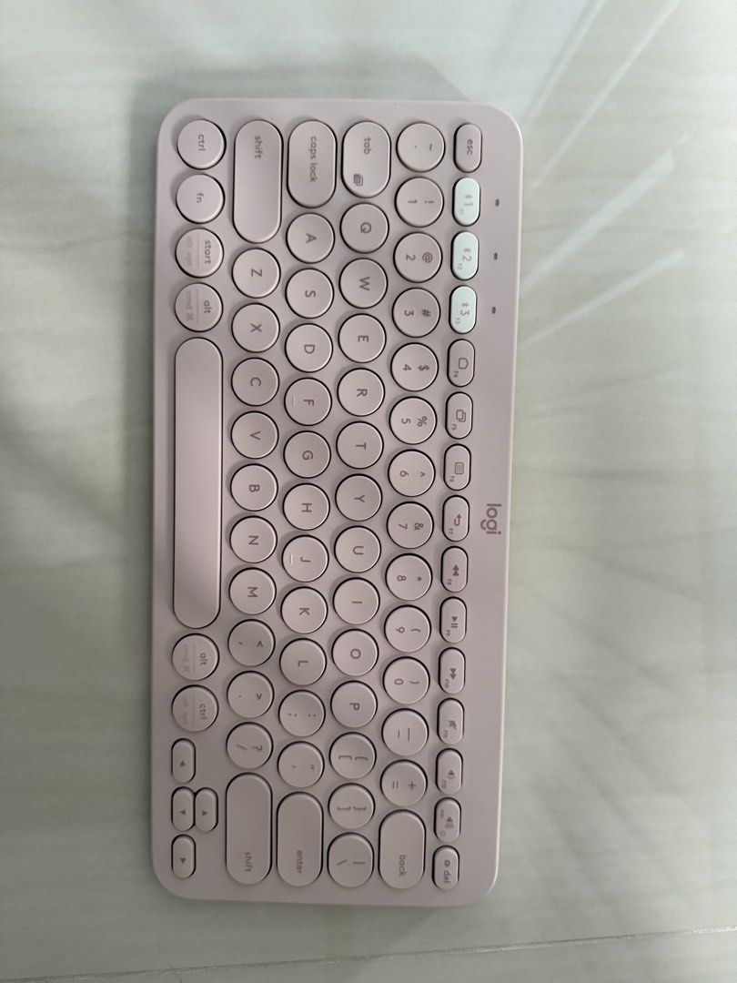 Logitech Pink Keyboard455557443570247680