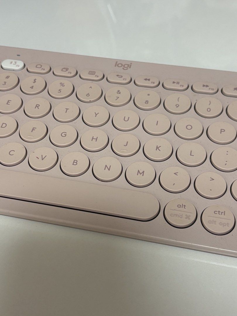 Logitech pink keyboard!455684691613470720