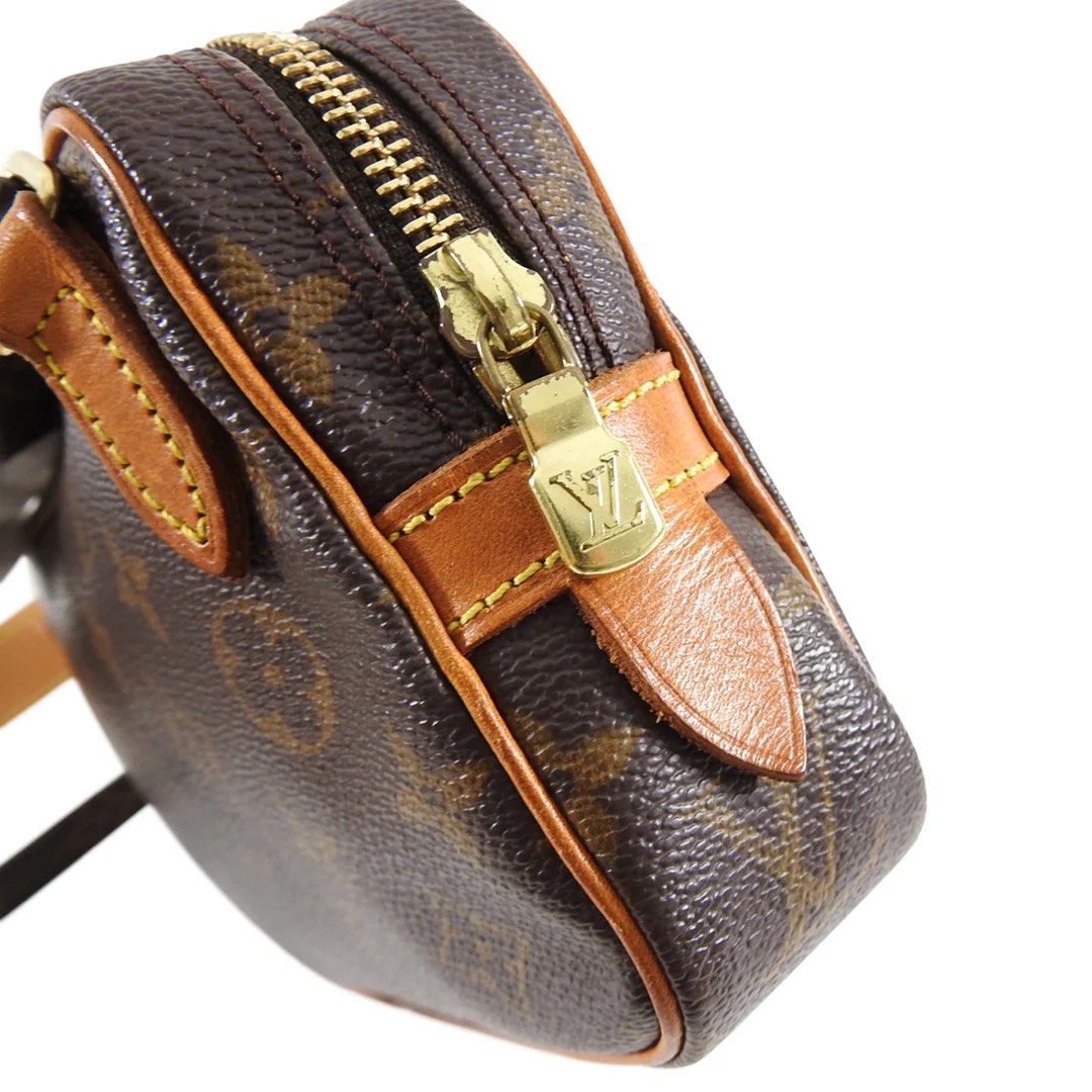 Louis Vuitton Monogram Marly Bandouliere Brown (Category: Luxury Bags & Wallets) located in Manila. Submitted by jeonsbit (Listing ID 1438243064, Image 3). Description: - Authentic Louis Vuitton Vintage 2000s Monogram Marly Bandouliere Brown - Classic Monogram pattern - Brown leather strap - Gold-tone hardware - Rectangular shape -Newly serviced/cleaned -Authenticity can be proved with papers. .