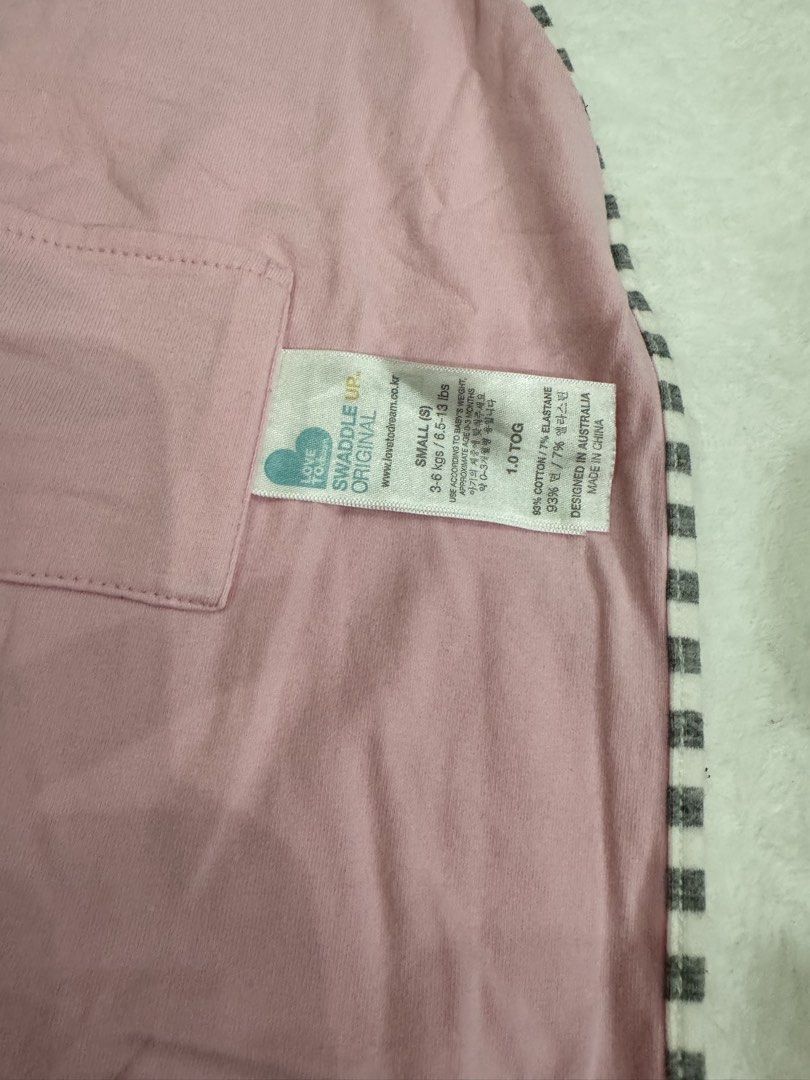 Love to Dream Swaddle - Small (Category: Babies & Kids Fashion) located in Taguig. Submitted by fp_declutters (Listing ID 1438140076, Image 2). Description: Small for 2-4mos Lightly used.