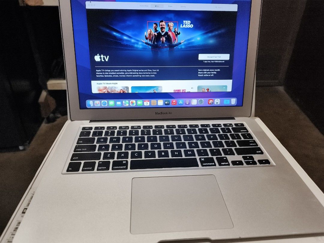 MacBook Air 13-inch 2017 (Category: Laptops & Notebooks) located in Santa Rosa. Submitted by jeffermin21 (Listing ID 1438247426, Image 3). Description: for sale macbook air 13 inch 2017 1.8ghz core i5 vertion 12.7.6 monterey 8gig ram 128ssd 96 smooth battery normal 4 to 6hrs with orig box and charger loc santrosa mit up slight negotiable.