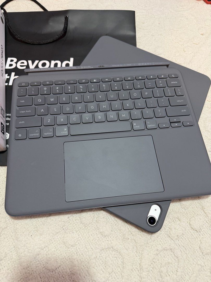 Magic Keyboard Logitech (Category: iPad) located in Antipolo. Submitted by amcmarketing (Listing ID 1438215876, Image 2). Description: Selling my Magic keyboard, used once only. Just bought this last April 30 with receipt. Ipad 13inch.