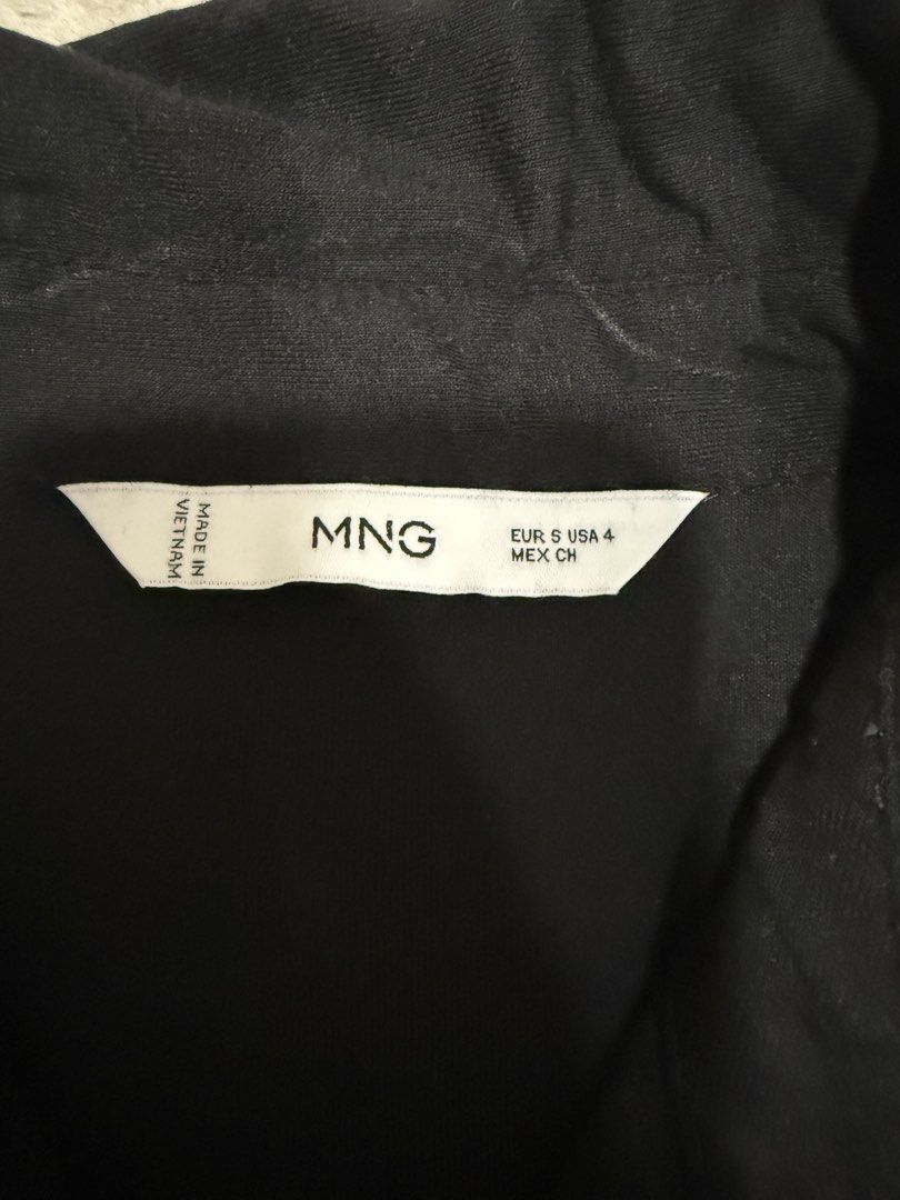 Mango Black Longsleeves (Category: Longsleeves) located in Quezon City. Submitted by s.cl0set (Listing ID 1438260060, Image 3). Description: .