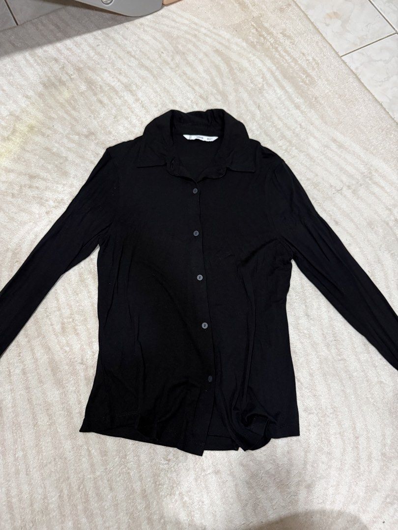 Mango Black Longsleeves (Category: Longsleeves) located in Quezon City. Submitted by s.cl0set (Listing ID 1438260060, Image 1). Description: .